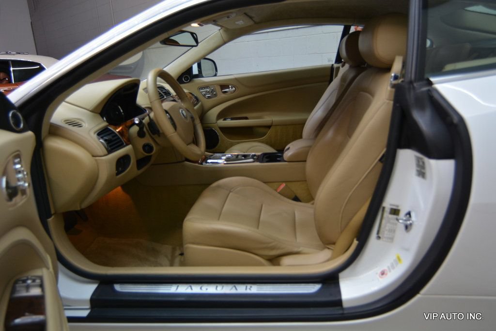 Used 2011 Jaguar XK Coupe RWD image 9