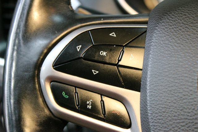 Used 2019 Jeep Cherokee Sport w/ Cold Weather Group AWD/4WD image 21