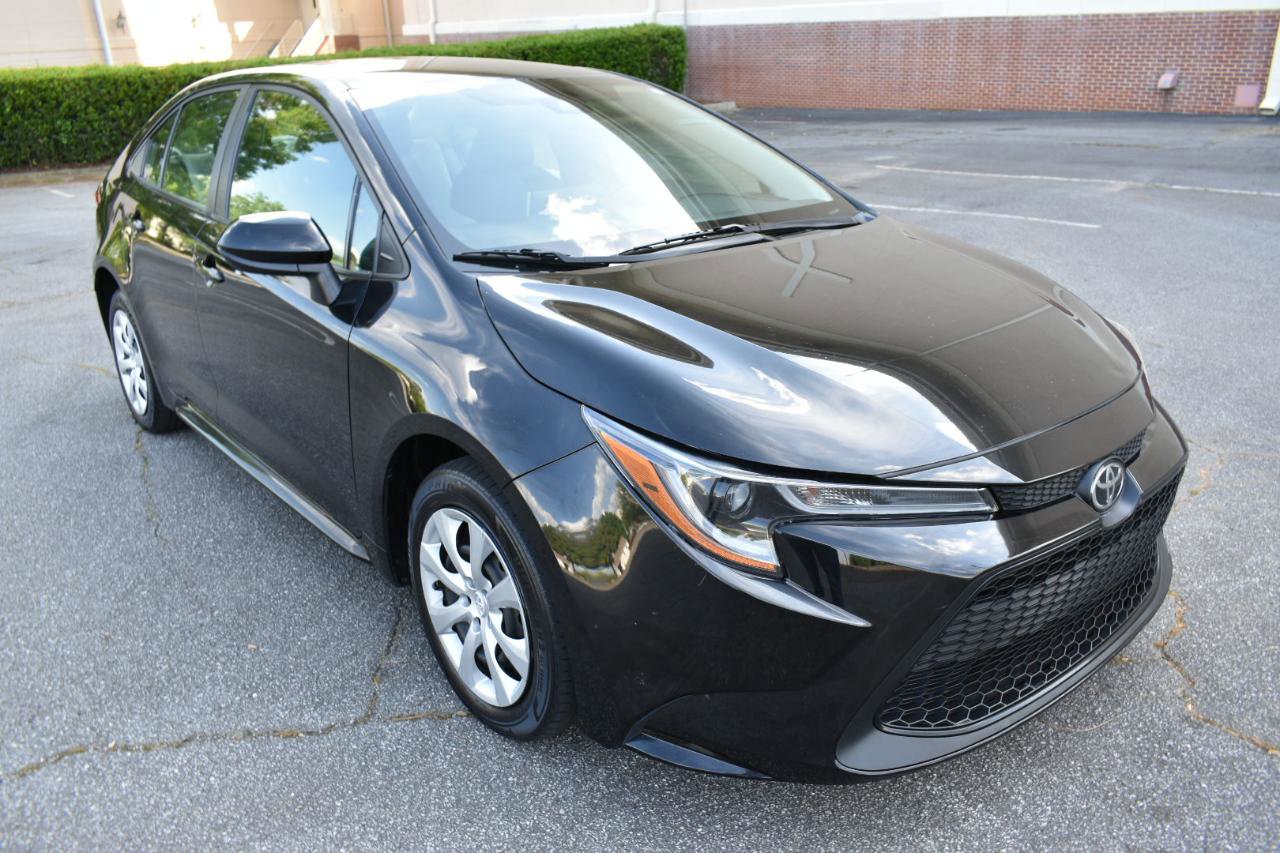 Used 2021 Toyota Corolla LE image 4
