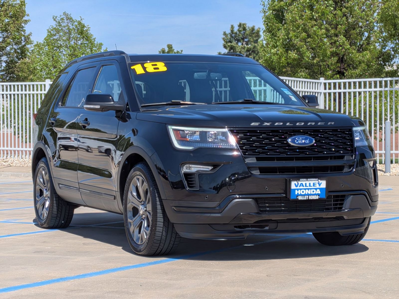 Used 2018 Ford Explorer Sport AWD/4WD image 4