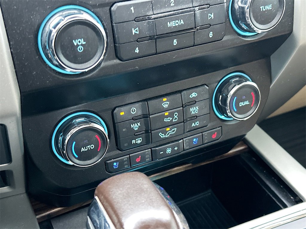 Certified 2019 Ford F150 Lariat image 14