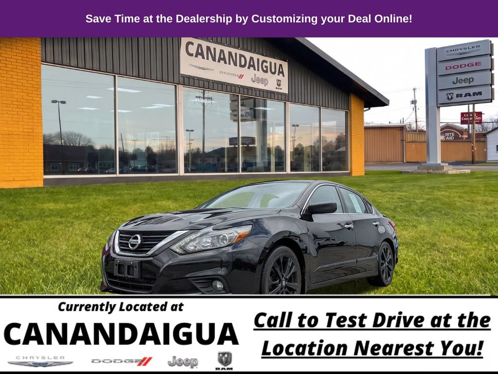Used 2017 Nissan Altima 2.5 SR w/ Midnight Edition Package FWD image 5