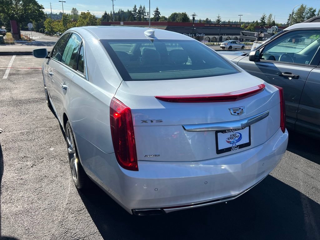 Used 2017 Cadillac XTS Luxury w/ Driver Awareness Package AWD/4WD image 9