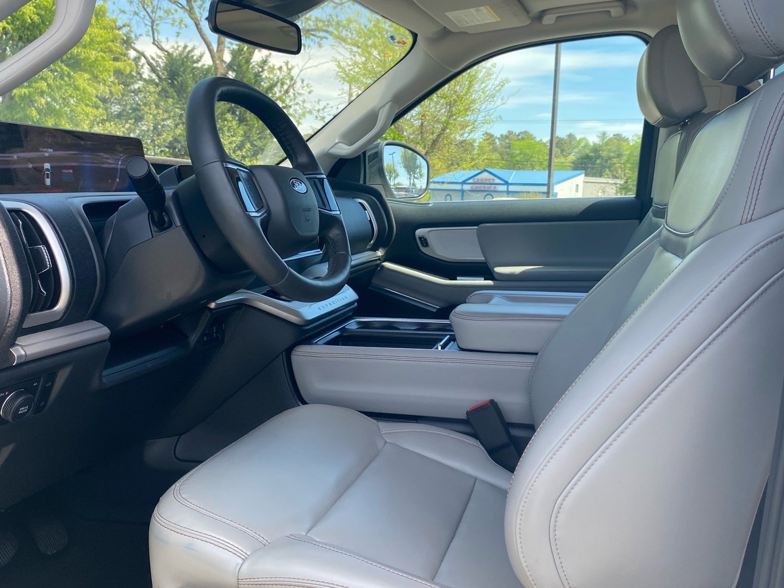 Used 2025 Ford Expedition Max Active image 12