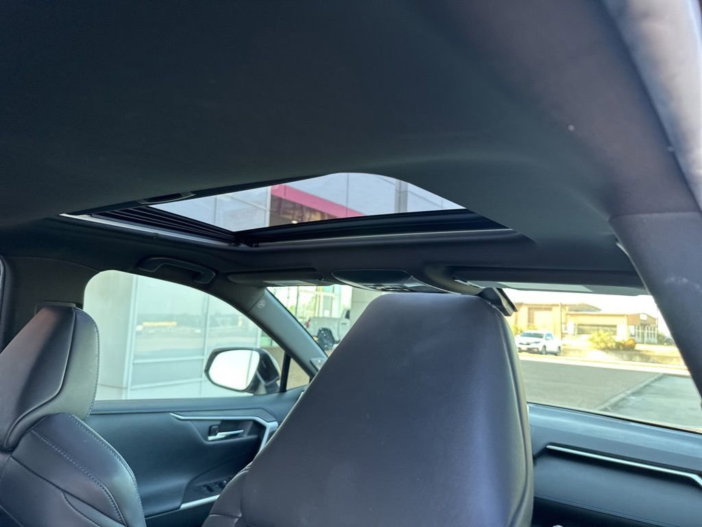 Used 2020 Toyota RAV4 XSE image 18