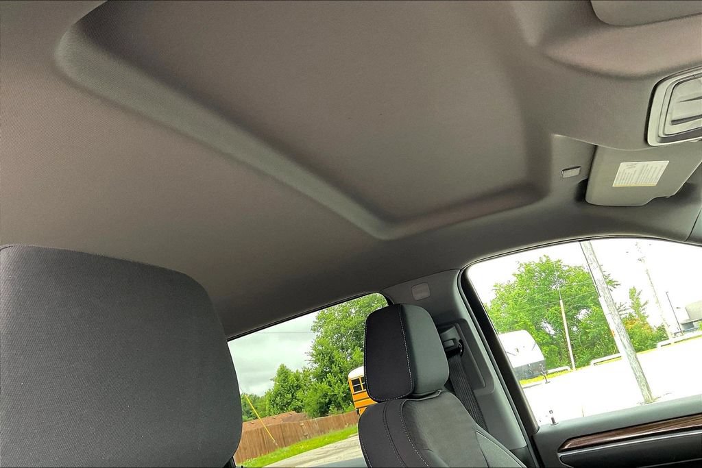 Used 2023 Chevrolet Silverado 1500 LT AWD/4WD image 18