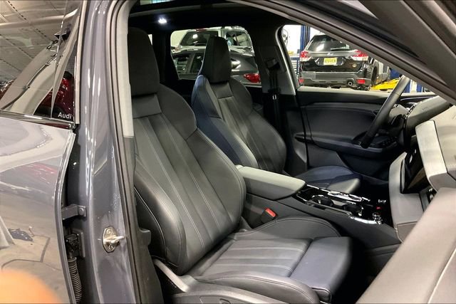 Used 2025 Audi Q6 e-tron Premium Plus w/ Premium Plus image 7
