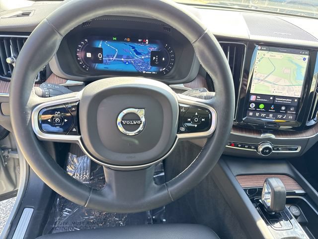 Certified 2024 Volvo XC60 B5 Plus w/ Protection Package Premier AWD/4WD image 13