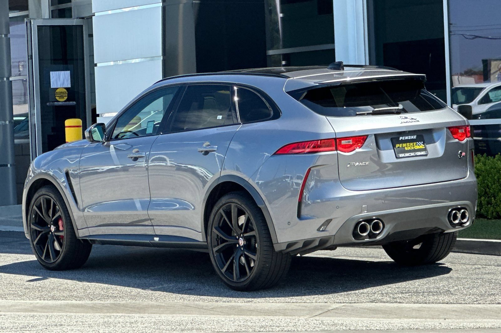 Used 2020 Jaguar F-PACE SVR AWD/4WD image 6