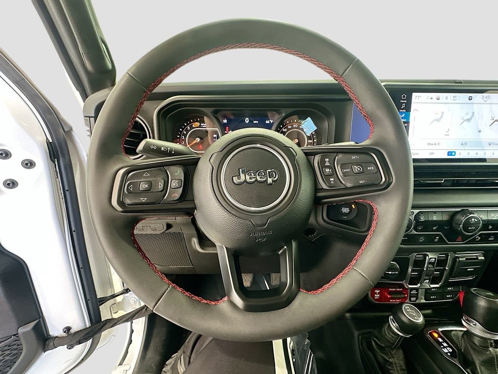 Used 2024 Jeep Wrangler Unlimited Rubicon AWD/4WD image 11