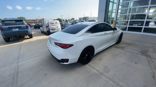 Used 2019 INFINITI Q60 3.0t Luxe w/ Essential Package AWD/4WD image 2