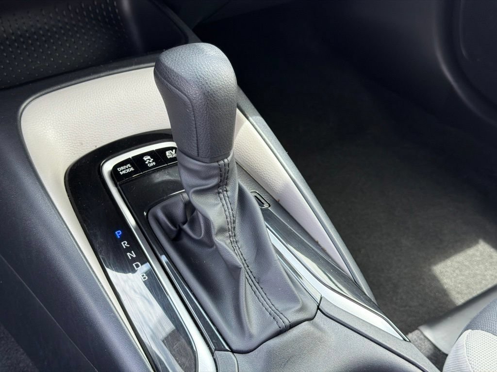Certified 2025 Toyota Corolla LE w/ Carpet Mat Package (TMS) FWD image 27