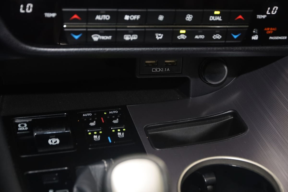 Used 2022 Lexus RX 350 F Sport w/ Cold Area Package (CT) AWD/4WD image 30
