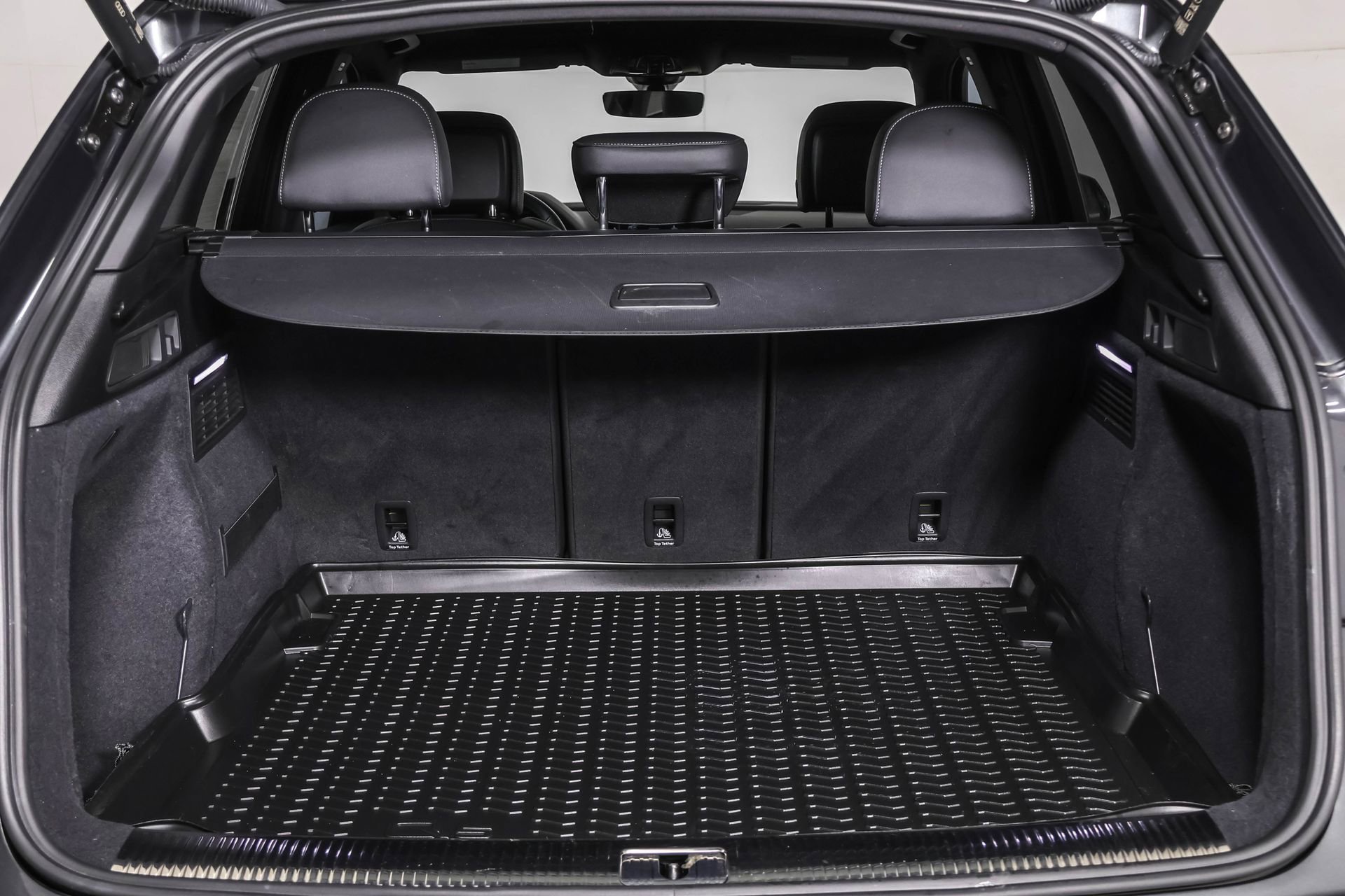 Used 2023 Audi SQ5 Premium w/ Convenience Package image 41