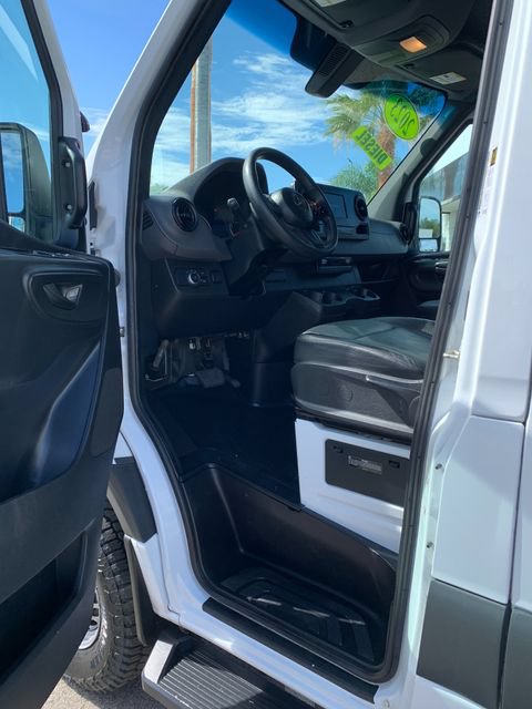 Used 2023 Mercedes-Benz Sprinter 2500 image 22