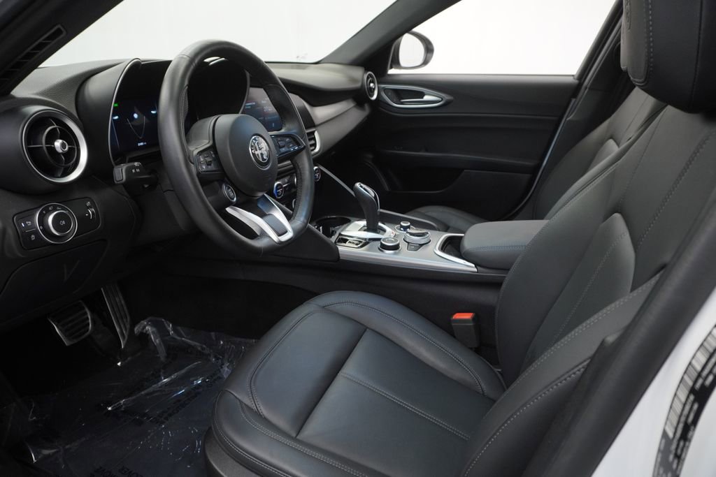 Used 2024 Alfa Romeo Giulia Ti w/ Active Assist Plus Package image 18