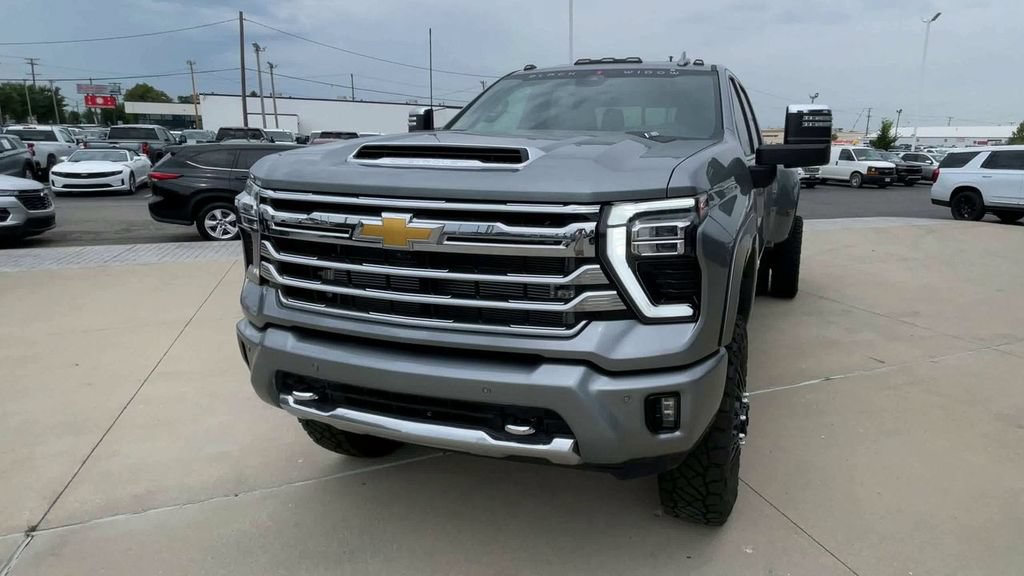 New 2026 Chevrolet Silverado 3500 High Country w/ High Country Premium Package AWD/4WD image 5