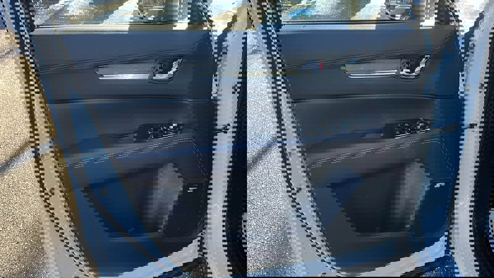 Certified 2025 MAZDA CX-5 Signature image 9