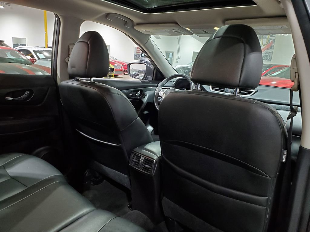 Used 2016 Nissan Rogue SL w/ SL Premium Package FWD image 22