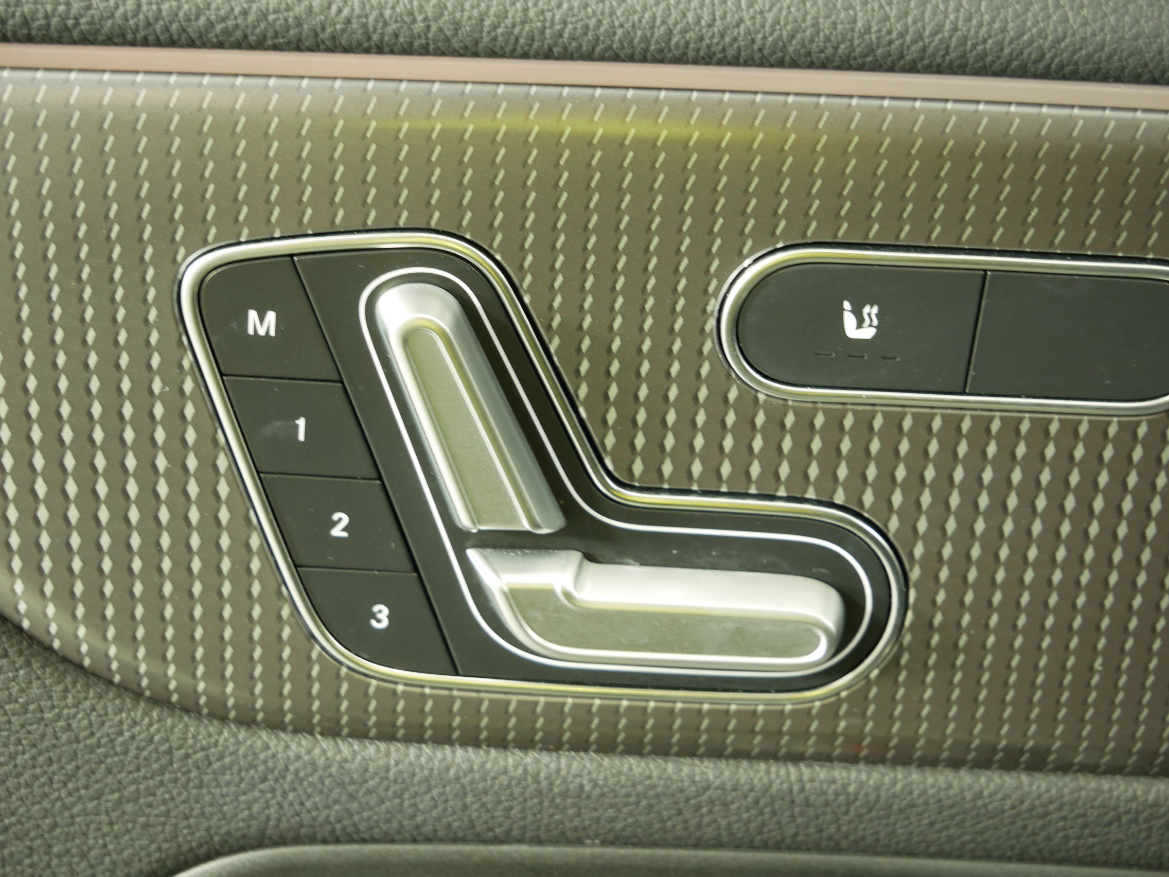 Used 2021 Mercedes-Benz GLA 250 4MATIC image 23