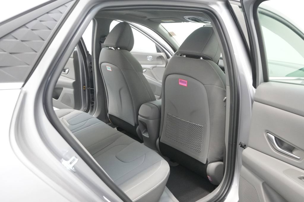 New 2026 Hyundai Elantra SEL Sport image 25