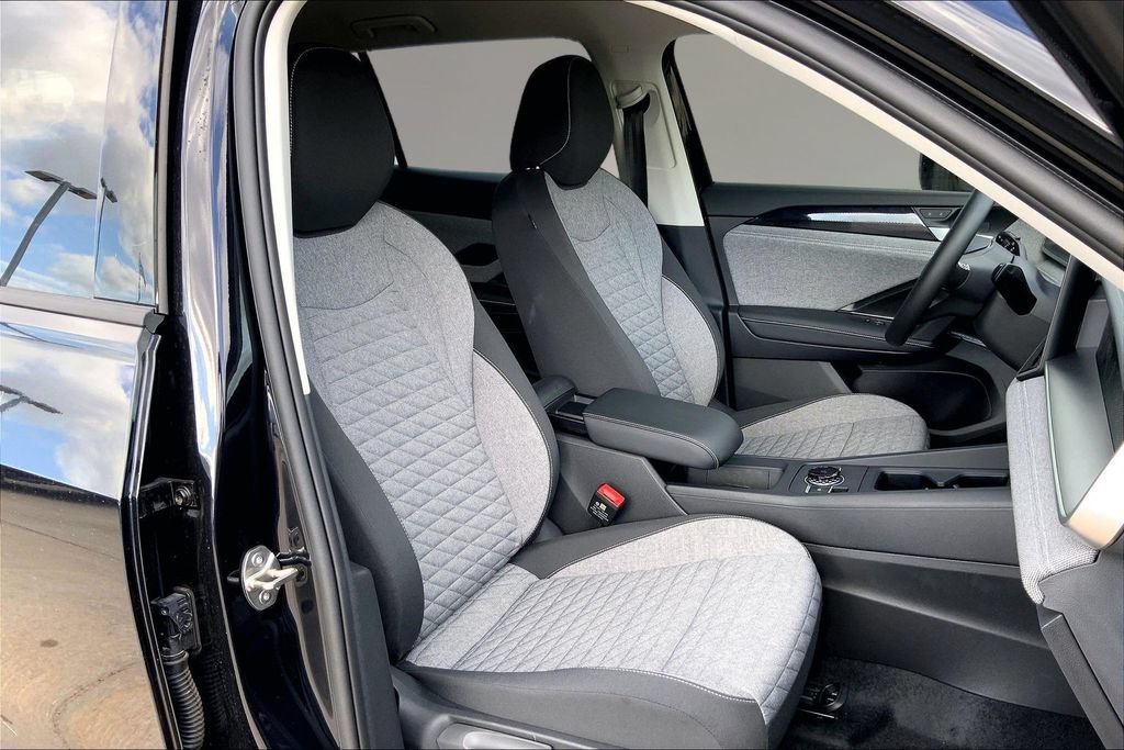 New 2026 Volkswagen Tiguan S FWD image 11