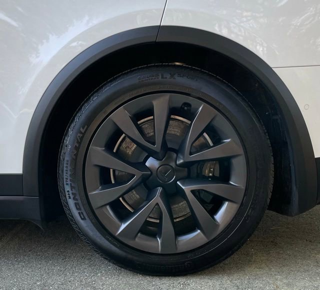 Used 2023 Tesla Model X image 9