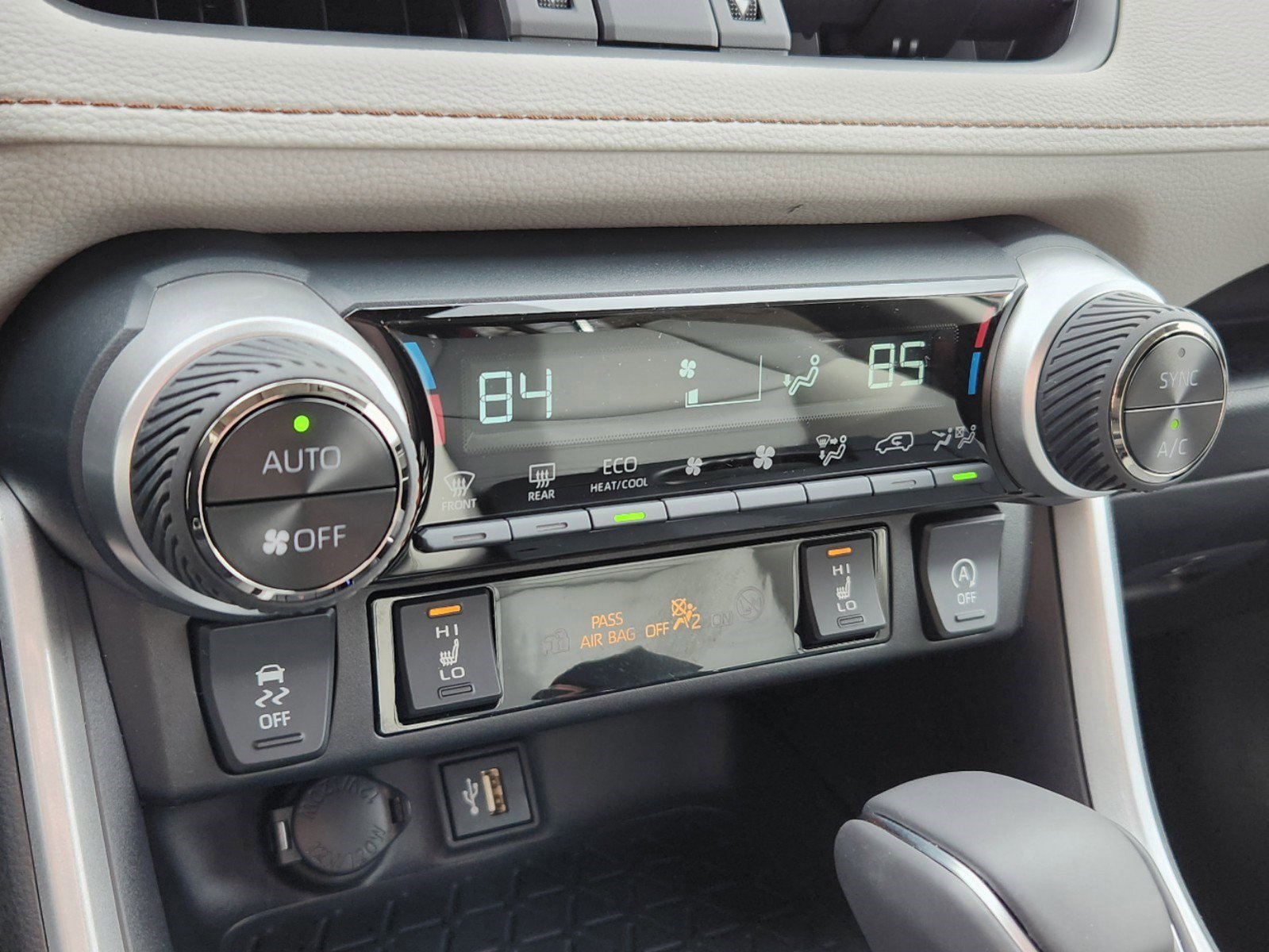 New 2025 Toyota RAV4 XLE Premium w/ Weather Package image 11