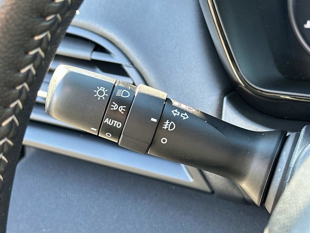 Used 2025 Subaru Legacy Premium image 18