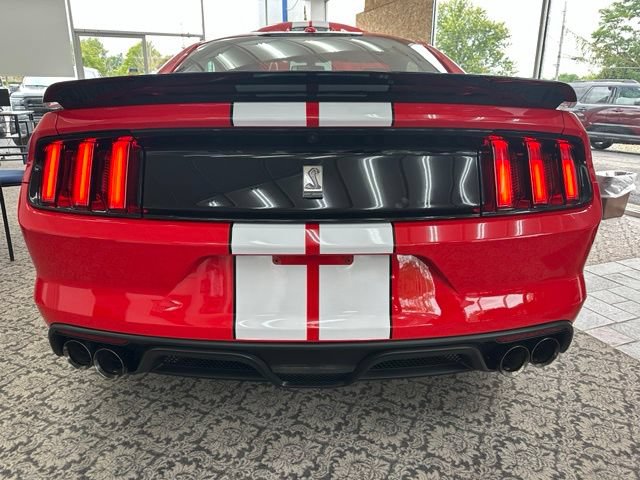 Used 2017 Ford Mustang Shelby GT350 RWD image 4