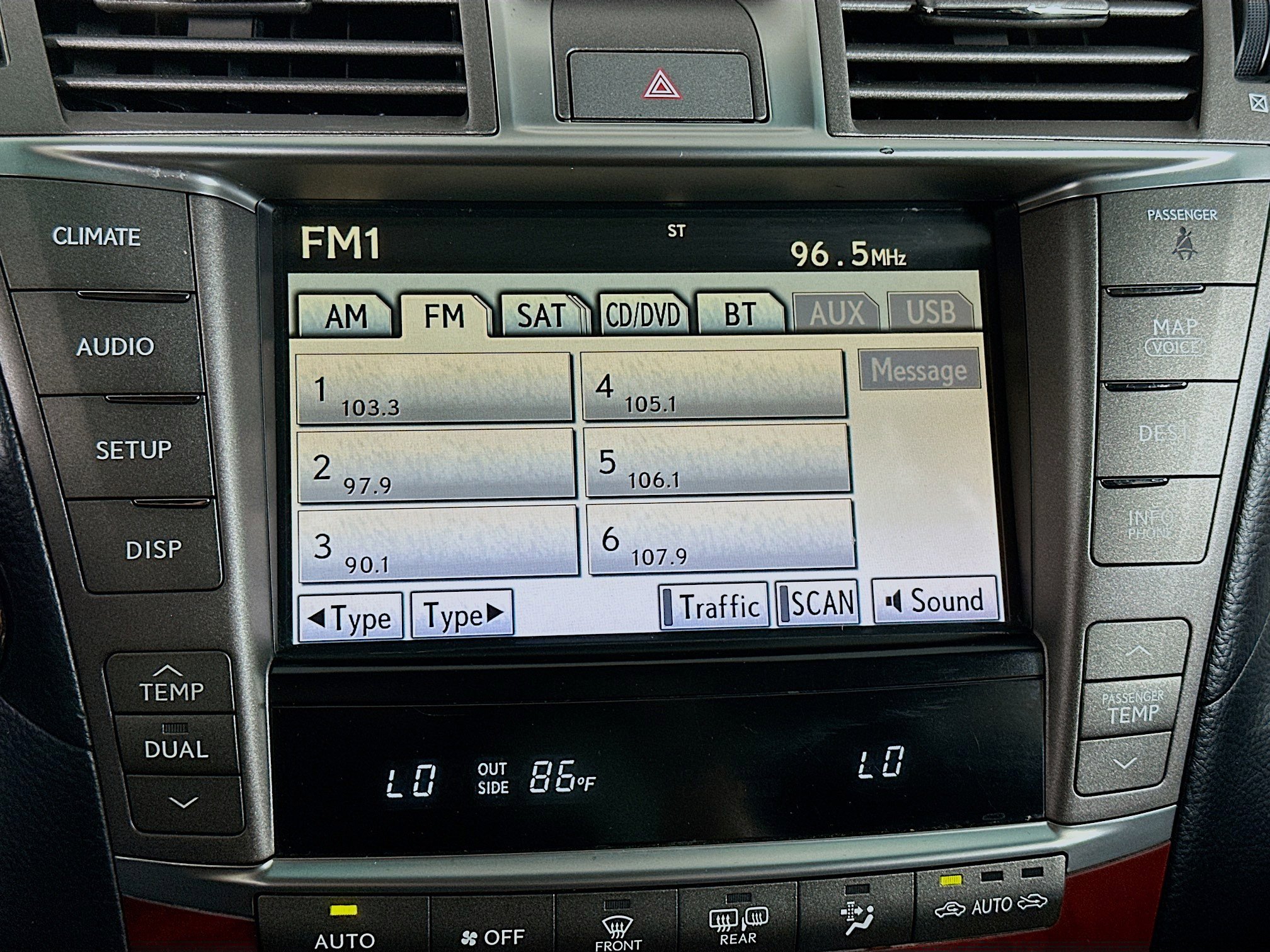 Used 2012 Lexus LS 460 w/ Luxury Value Edition RWD image 19