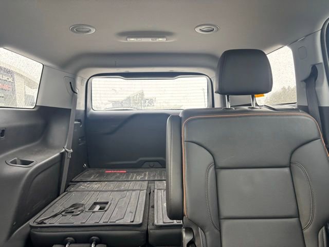 Used 2023 GMC Acadia AT4 w/ Preferred Package image 11