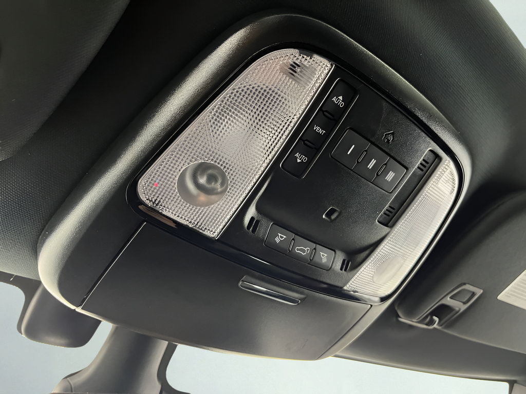 Used 2025 Dodge Durango R/T AWD/4WD image 25