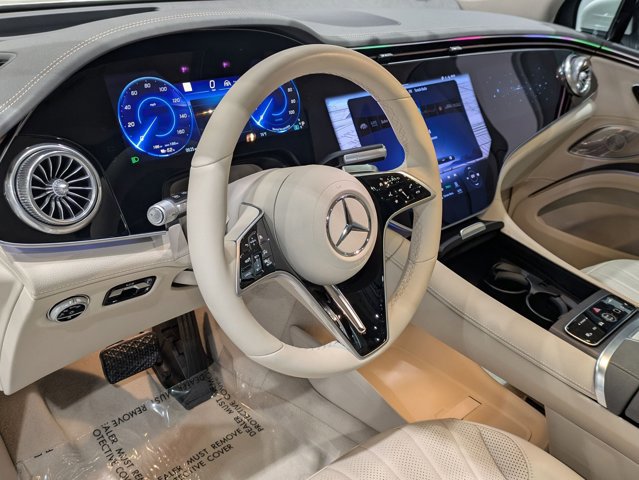 Certified 2023 Mercedes-Benz EQS 580 4MATIC SUV image 10