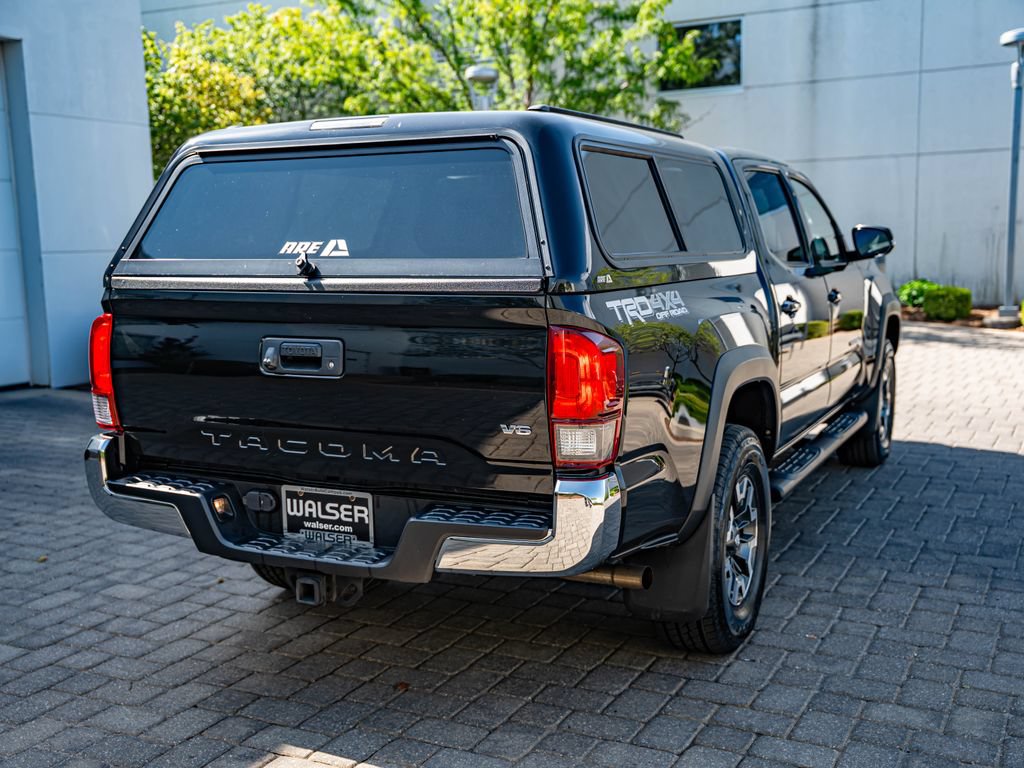 Used 2019 Toyota Tacoma TRD Off-Road AWD/4WD image 5