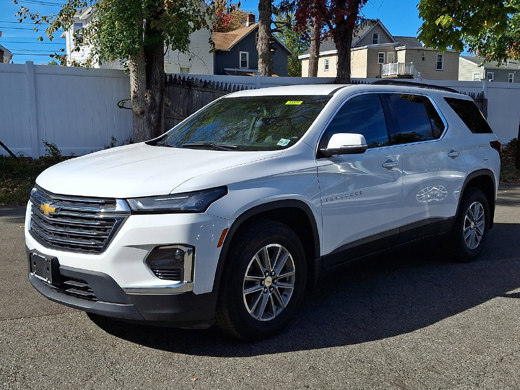 Used 2023 Chevrolet Traverse LT AWD/4WD image 3