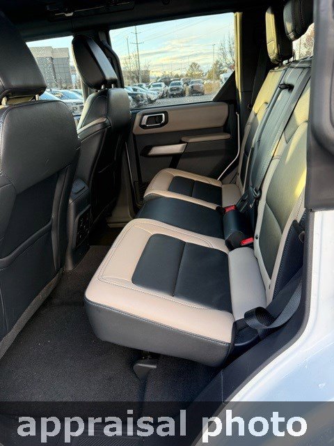 Used 2023 Ford Bronco Wildtrak image 26