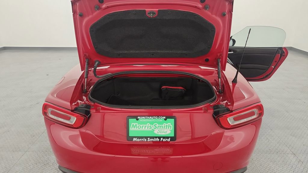 Used 2018 FIAT 124 Spider Classica RWD image 24