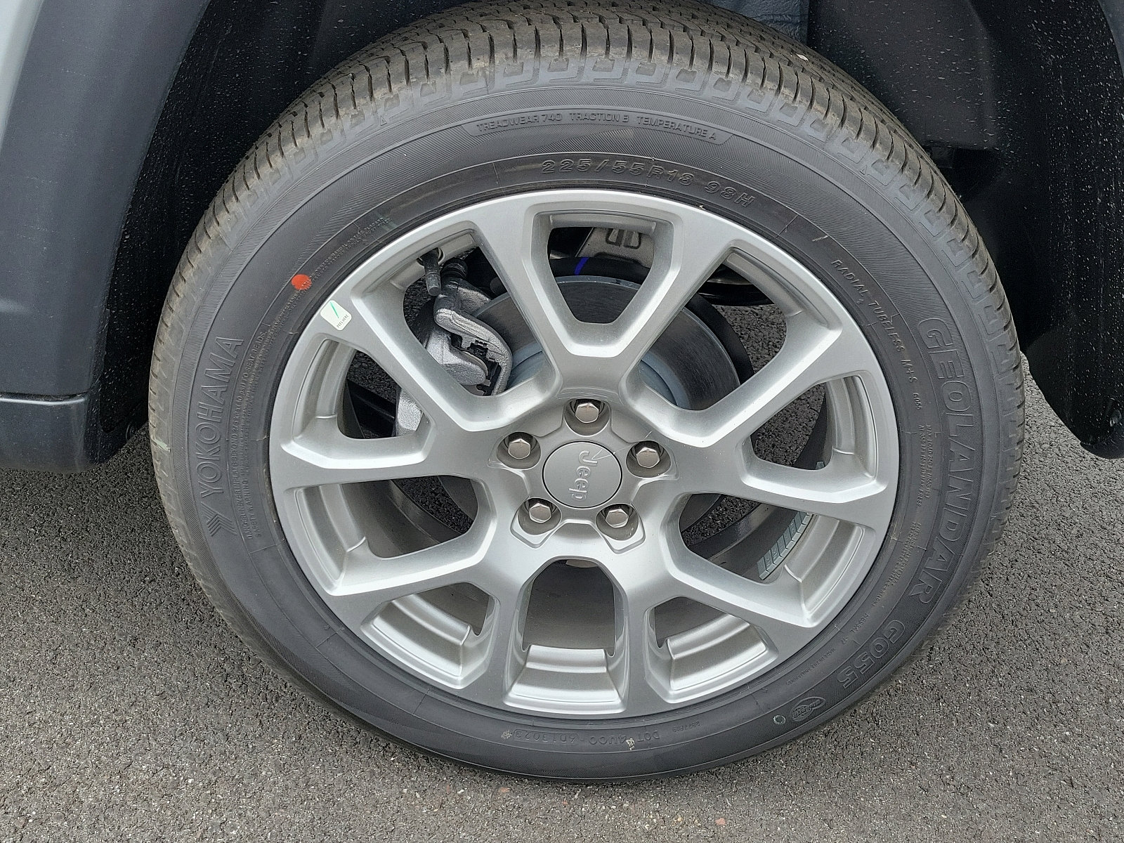 Used 2024 Jeep Compass Latitude w/ Sun and Sound Group image 5