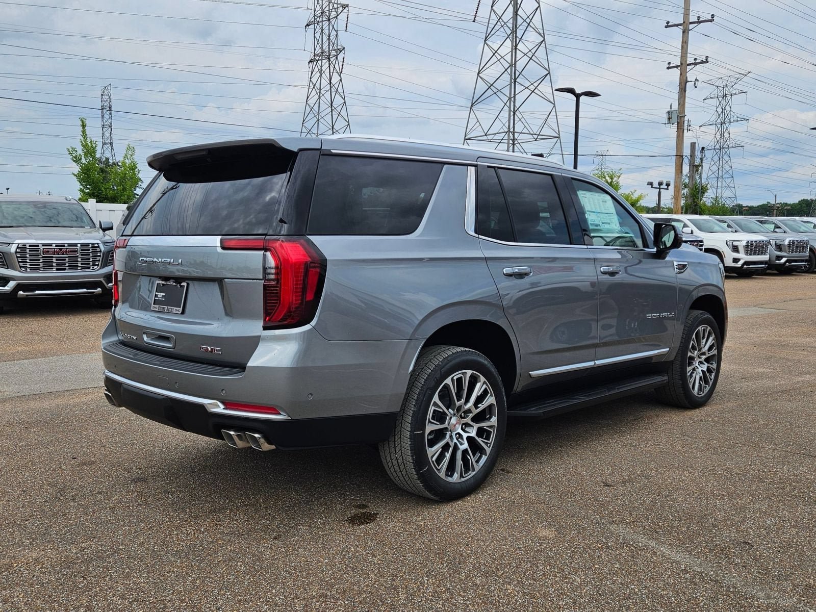 New 2026 GMC Yukon Denali AWD/4WD image 6
