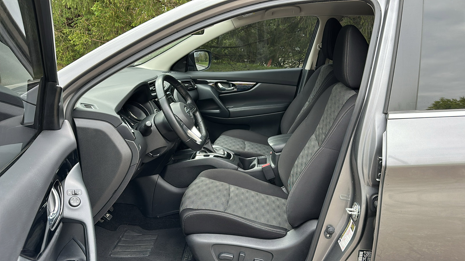 Certified 2021 Nissan Rogue Sport SV image 13