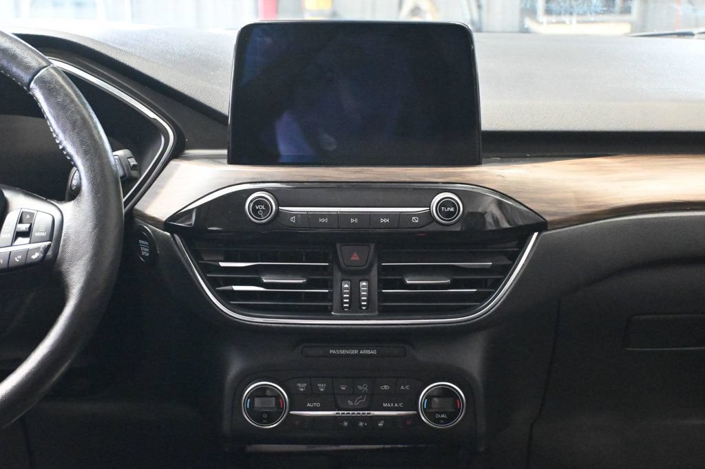 Used 2020 Ford Escape Titanium FWD image 14