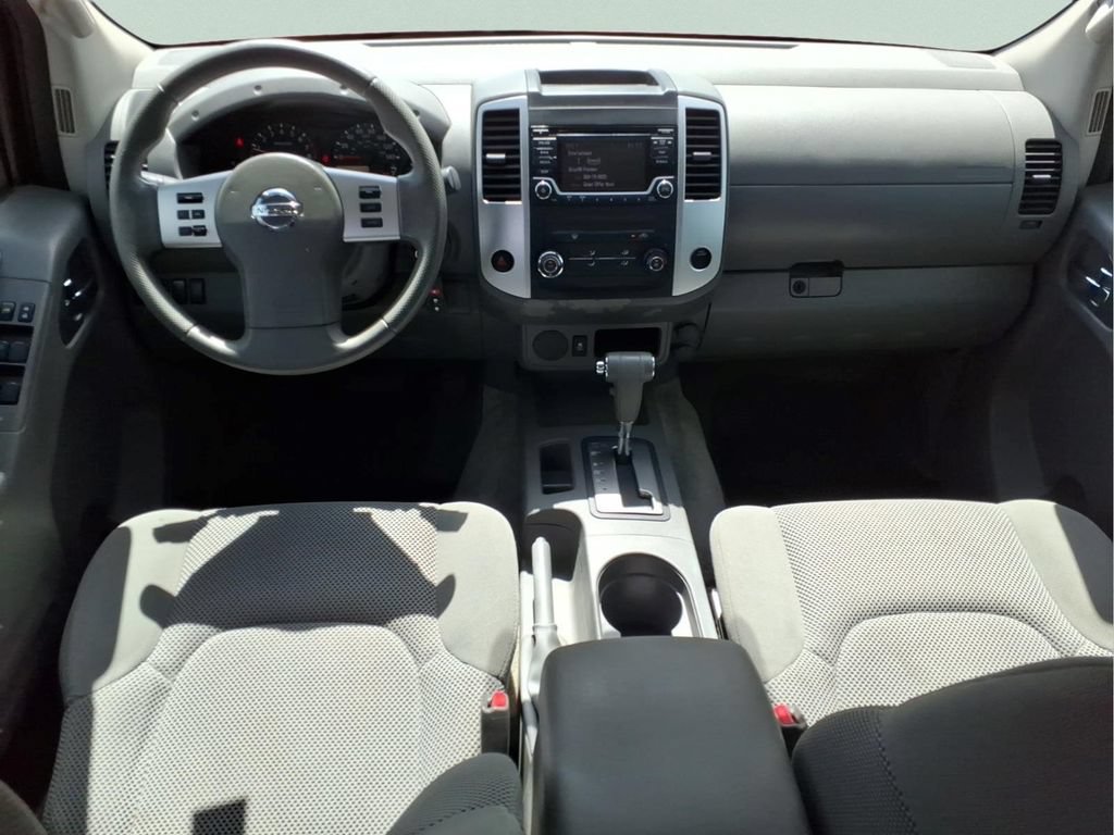 Used 2015 Nissan Frontier SV RWD image 17