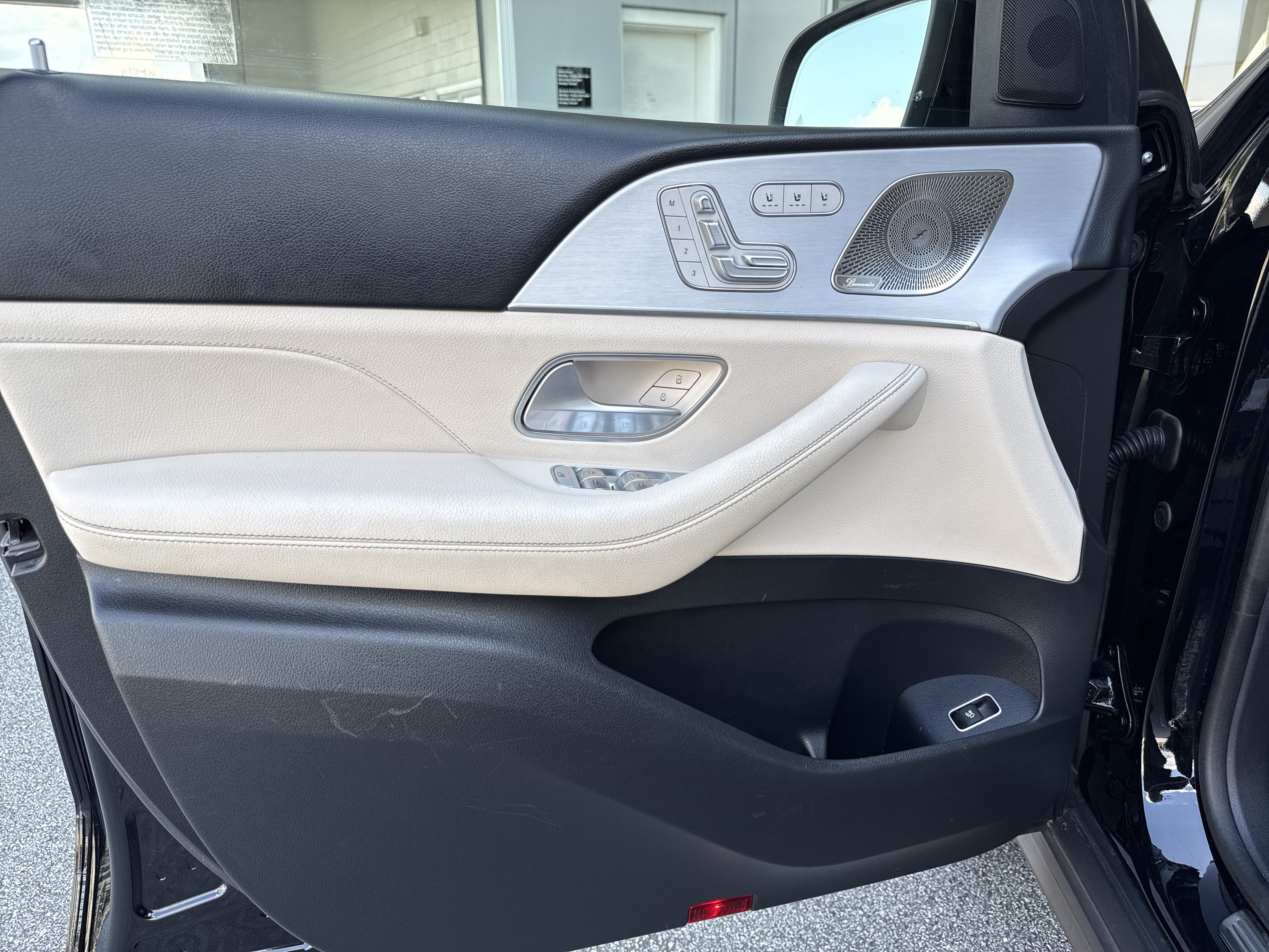 Used 2025 Mercedes-Benz GLS 450 4MATIC image 19