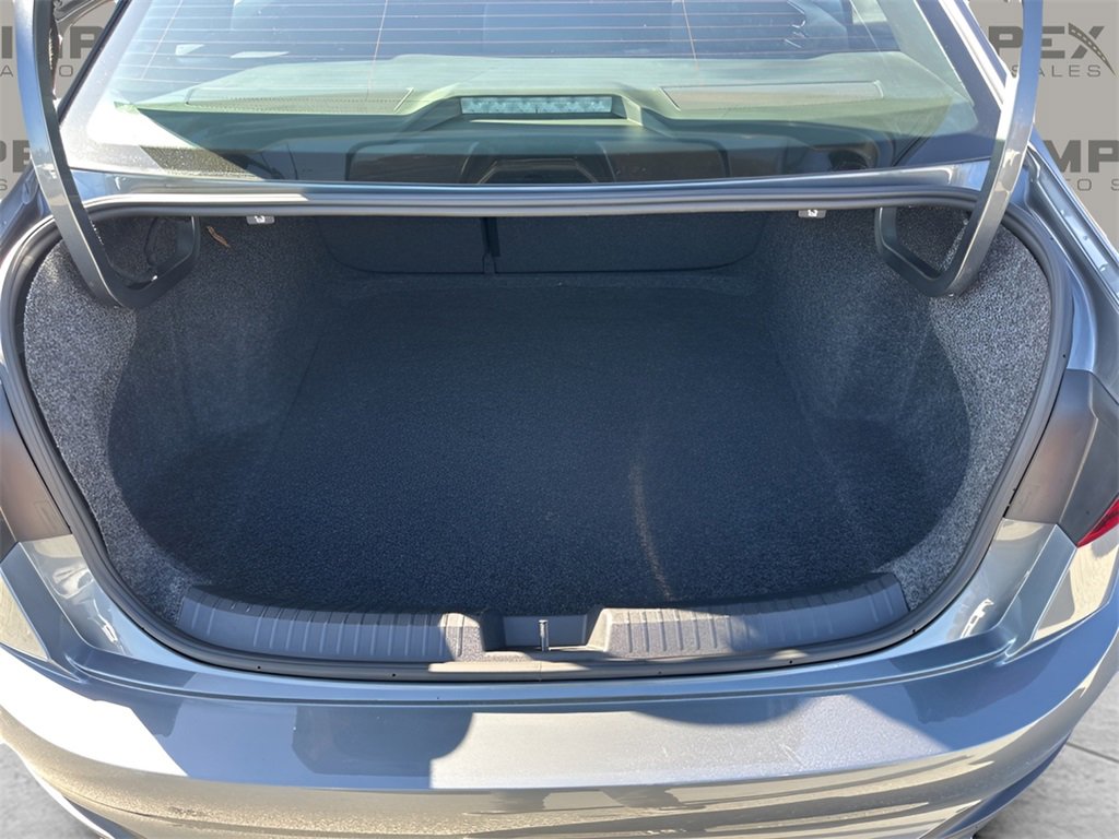 Used 2025 Volkswagen Jetta Sport image 25