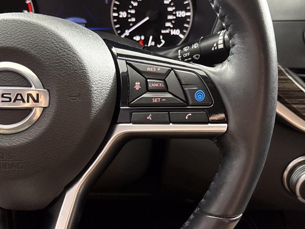 Used 2020 Nissan Altima 2.5 Platinum FWD image 16