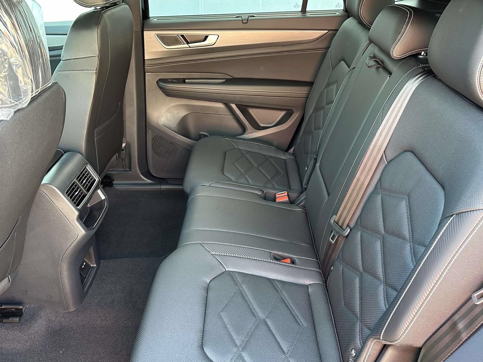 New 2026 Volkswagen Atlas Cross Sport SE AWD/4WD image 13