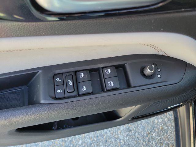 New 2026 Jeep Compass Limited w/ Sun, Sound & Navigation Group AWD/4WD image 20