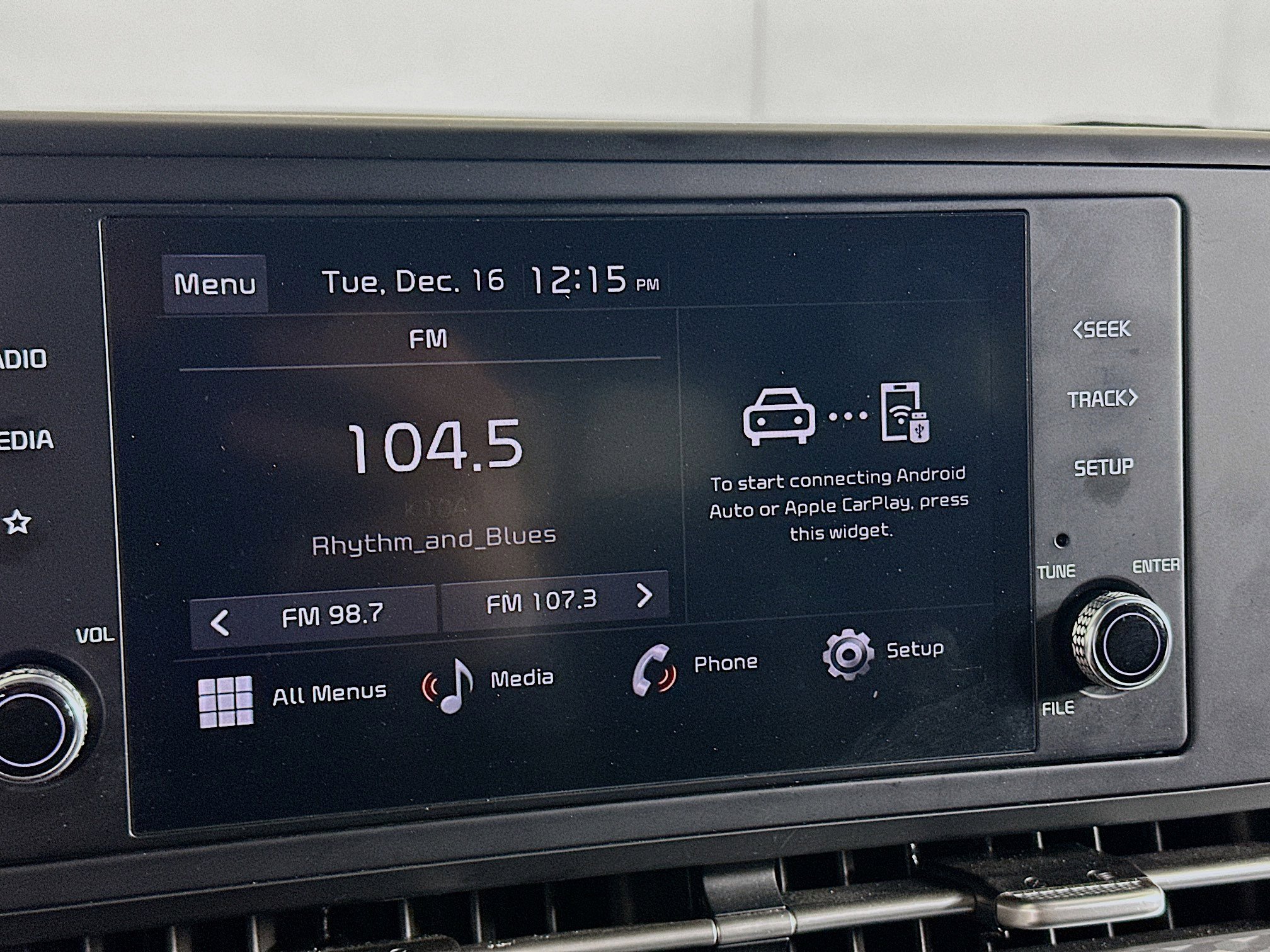 Used 2024 Kia Carnival LX image 21