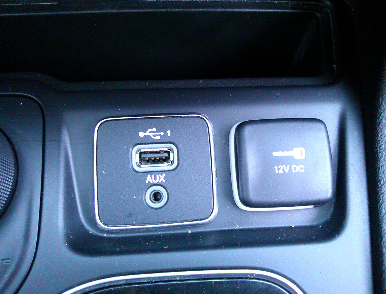 Used 2019 Jeep Cherokee Overland w/ Trailer Tow Group image 31